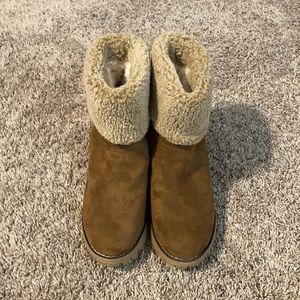 Brown size 8 boutique boots